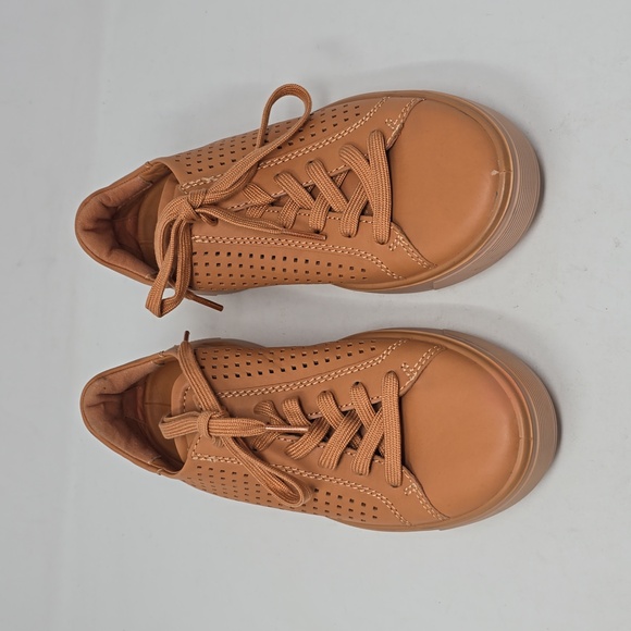 Ecco Street Tray Perforated Sneakers Camel Color Women's Size 5-5.5 - Picture 2 of 7